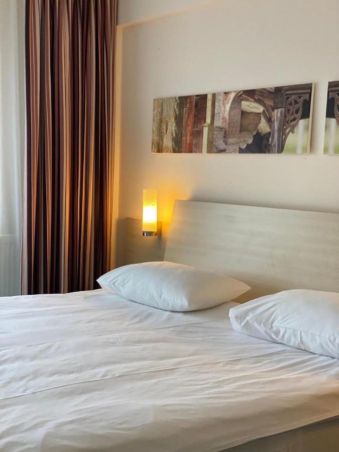 The Gerald'S Hotel Рэдэуци Экстерьер фото