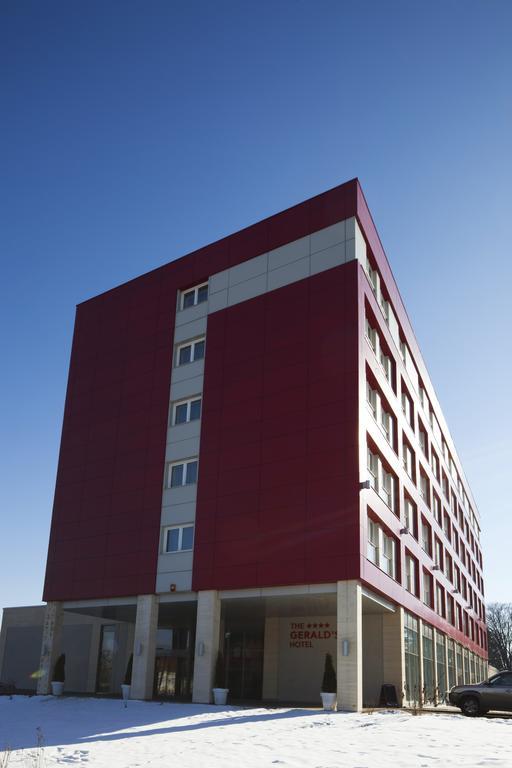 The Gerald'S Hotel Рэдэуци Экстерьер фото